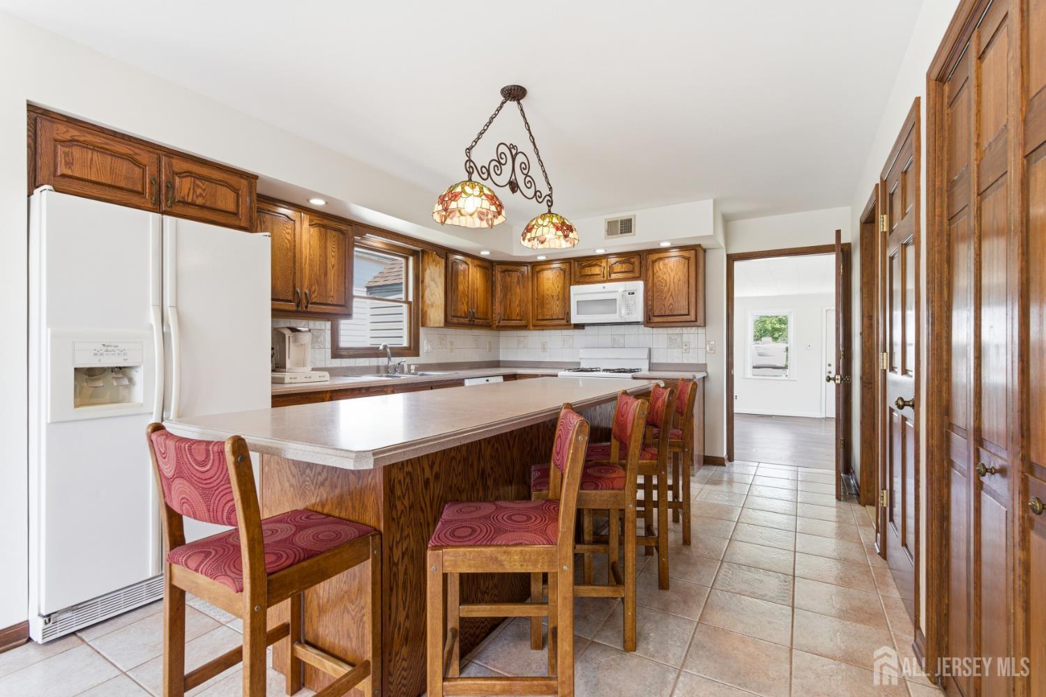 39 Kearney Road Sayreville, NJ 08879 - Photo 7 of 40