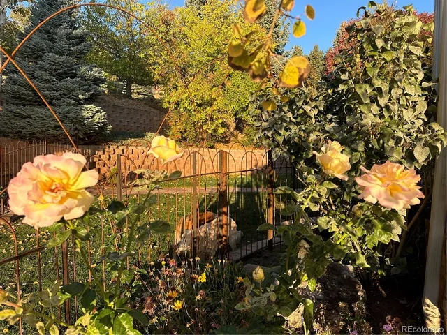 a picture of a bathroom