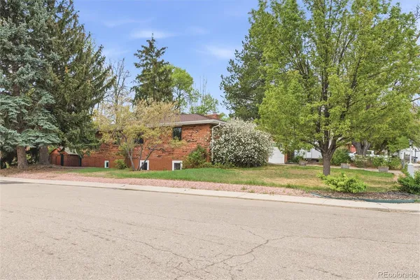 $599,000 | 2345 Lanyon Drive, Longmont, CO 80503