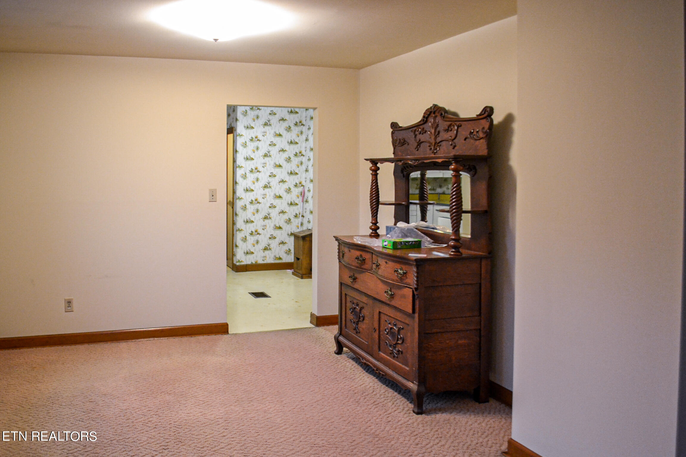 4156 Dr Thomas Walker Road Rose Hill, VA 24281 - Photo 20 of 49 19