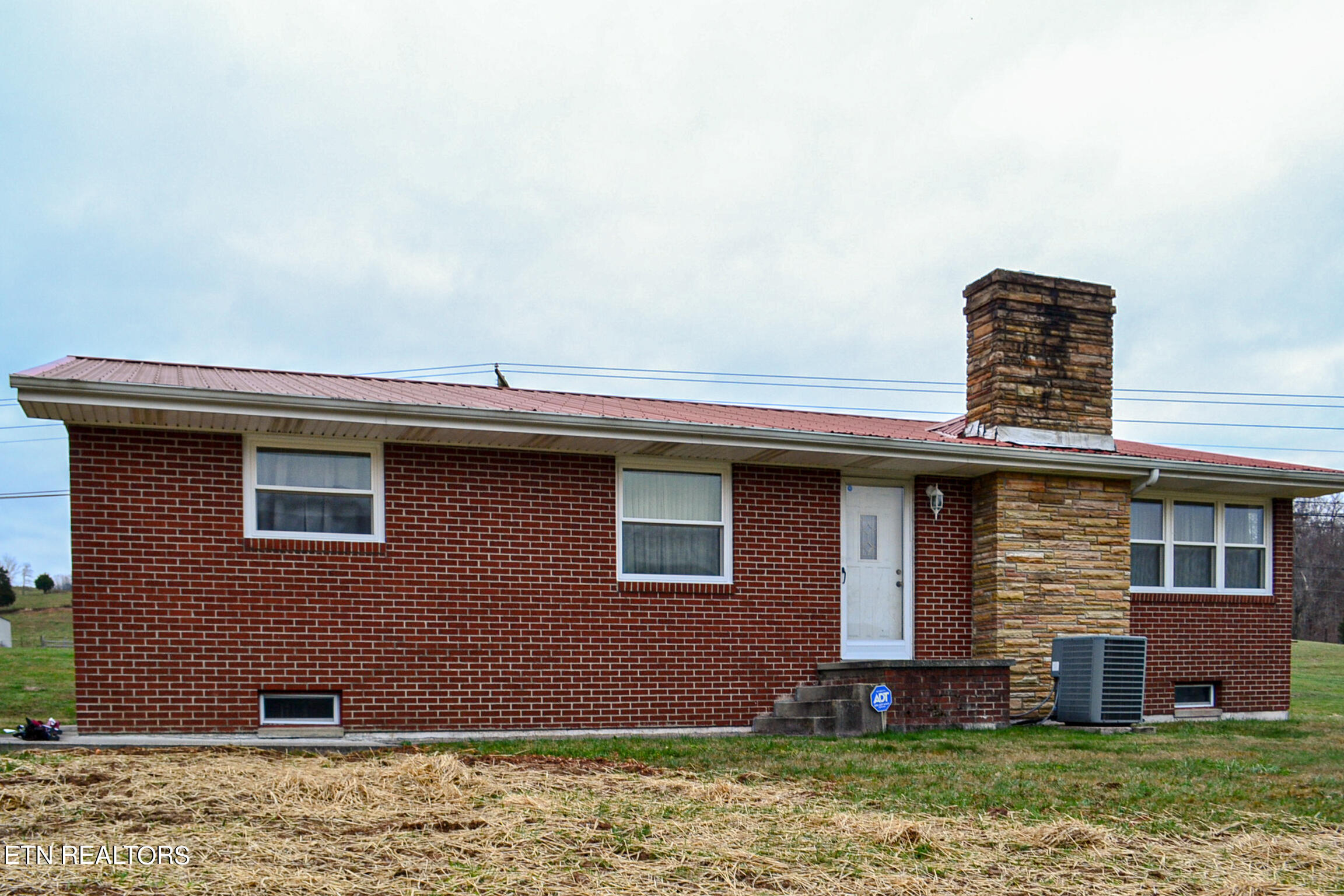 4156 Dr Thomas Walker Road Rose Hill, VA 24281 - Photo 2 of 49 6