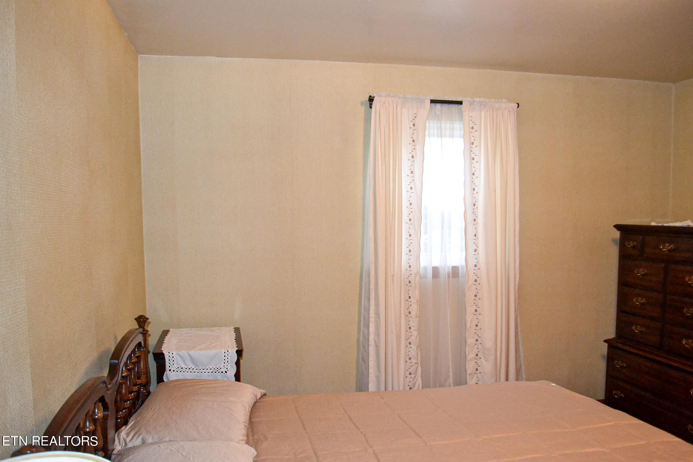 4156 Dr Thomas Walker Road Rose Hill, VA 24281 - Photo 27 of 49 25