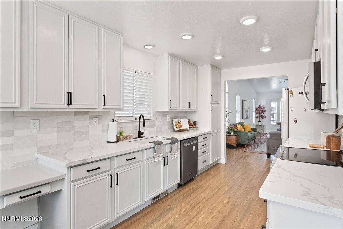 2400 Pileus Road Spanish Springs, NV 89441 - Photo 7 of 30 10-2400 Pileus Road Spanish Springs NV 8