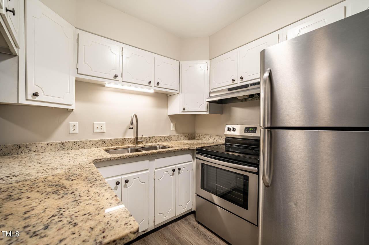5808 Falls Of Neuse Road, Unit B Raleigh, NC 27609 - Photo 4 of 16 4808BFallsofNeuseRd-06