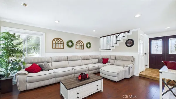 $799,900 | 27563 Open Crest Drive, Saugus, CA 91350