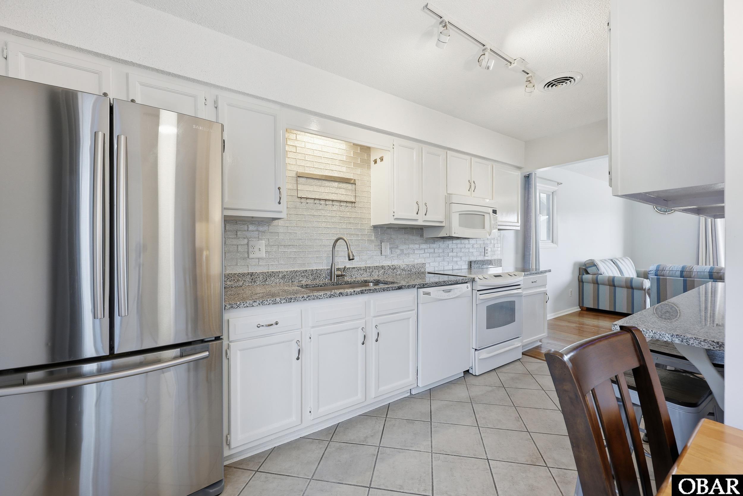 123 Georgetown Sands Road, Unit 19 Duck, NC 27949 - Photo 11 of 37