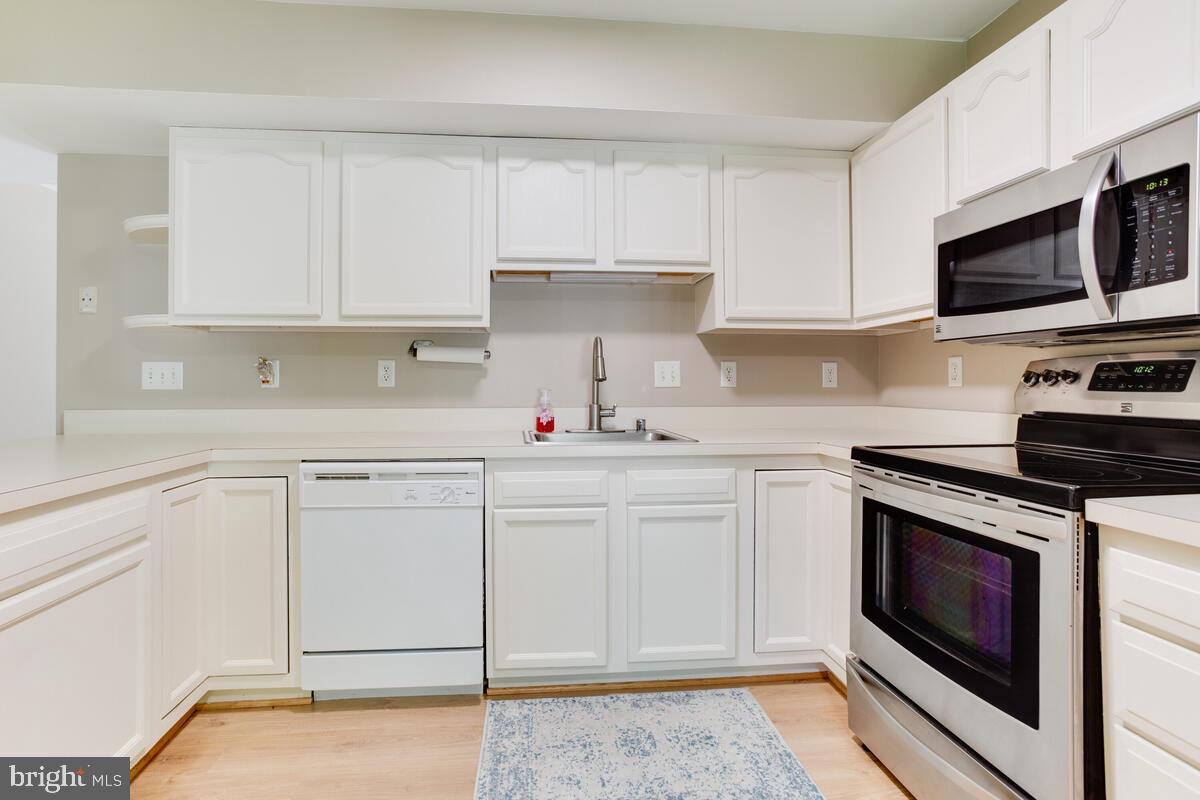 1642 Hilltop Road Edgewater, MD 21037 - Photo 10 of 34 Open concept kitchen