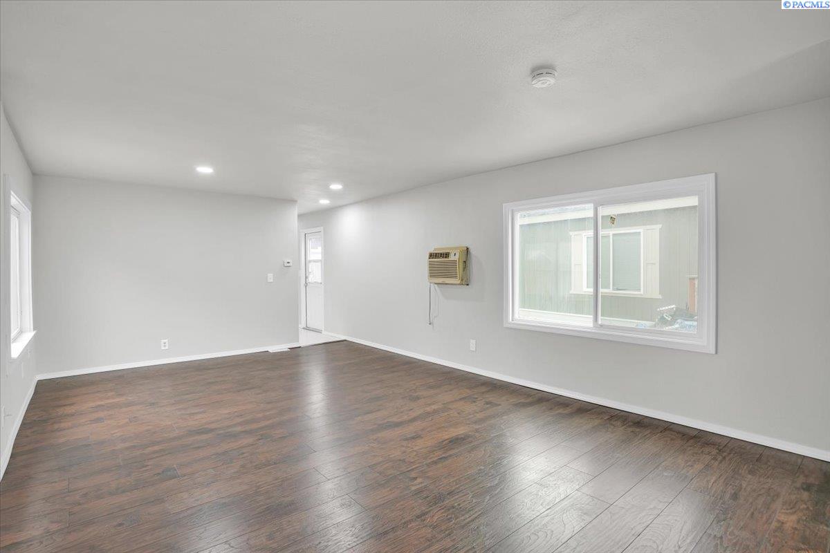 200802 East Game Farm Road, Unit 143 Kennewick, WA 99337 - Photo 9 of 20 Gallery Image 9