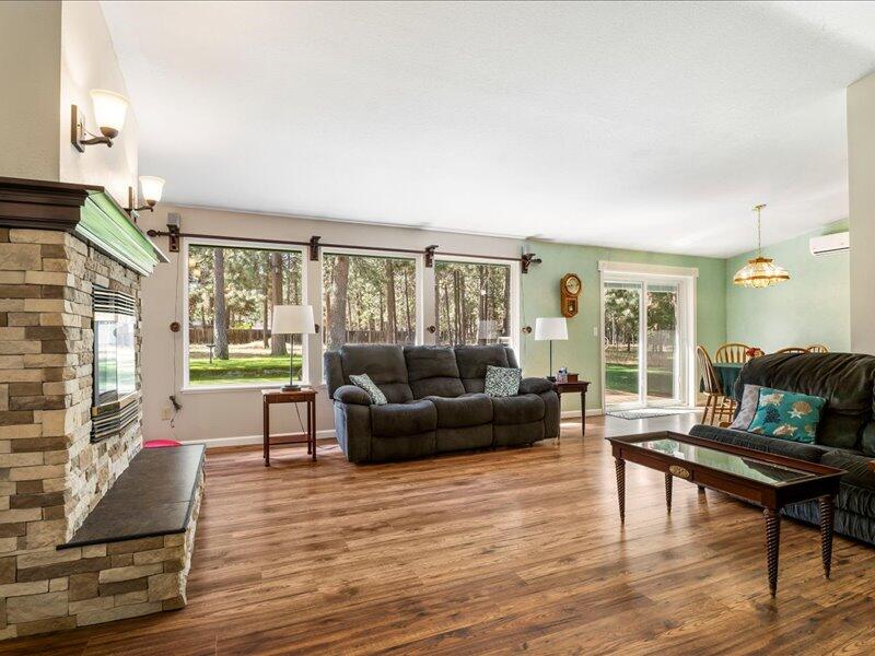 04-Living Area