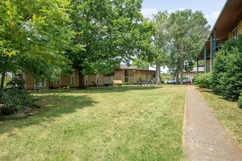 $700,000 | 555 North Dupont Avenue, Madison, TN 37115