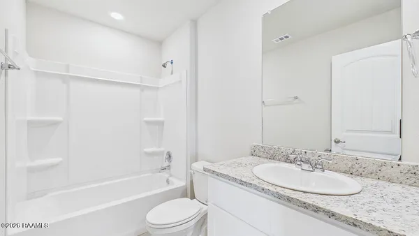 $208,500 | 164 Cottage Cove Drive, Maurice, LA 70555