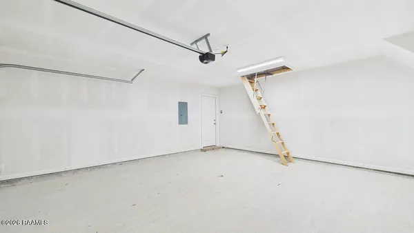 $208,500 | 164 Cottage Cove Drive, Maurice, LA 70555