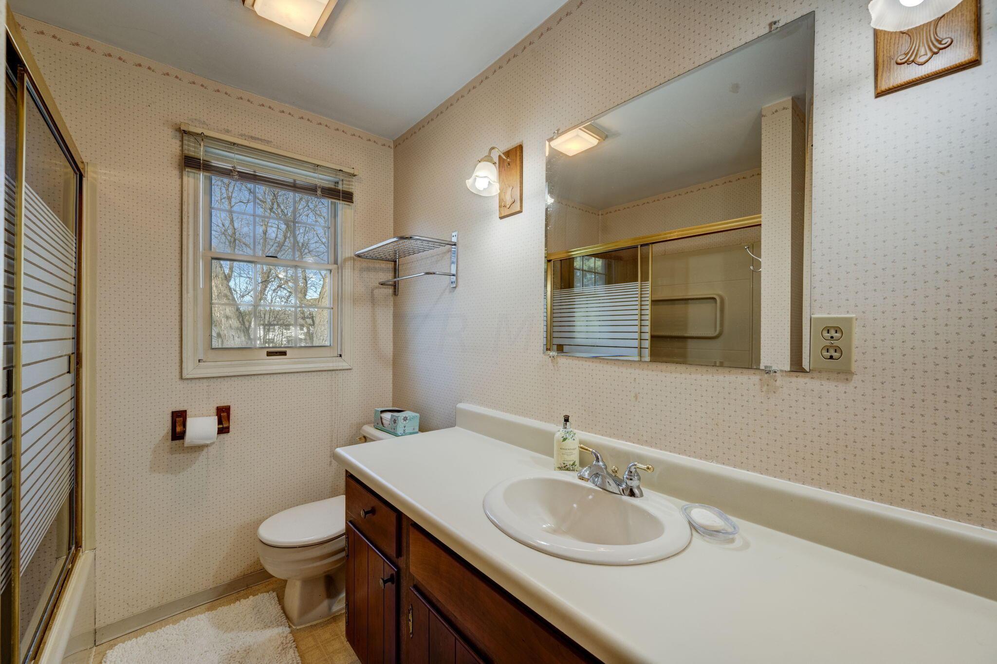 7385 Lee Road Westerville, OH 43081 - Photo 24 of 48 2nd Full Bath Upper Level
