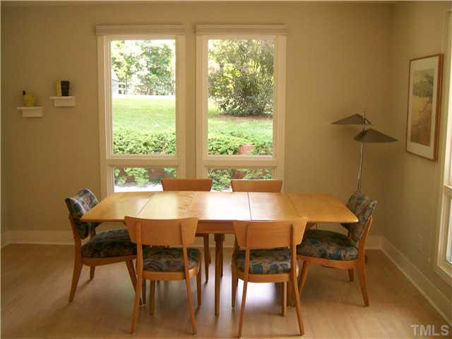 2120 Buckingham Road Raleigh, NC 27607 - Photo 5 of 22 Photo 5