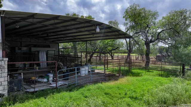 $1,800,000 | 4279 Fm 791, Falls City, TX 78113