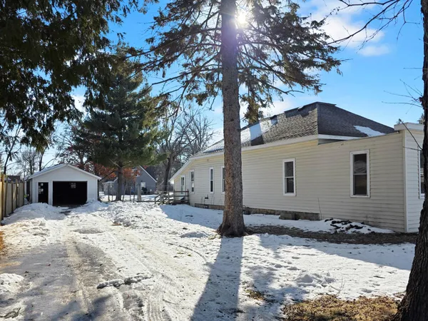 $99,900 | 126 North Tousley Avenue, New York Mills, MN 56567