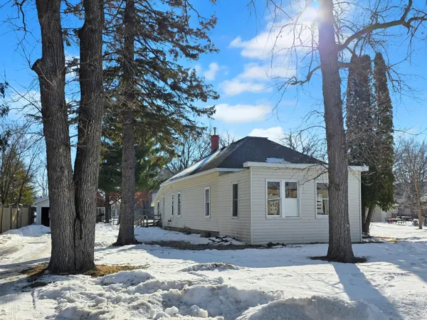 $99,900 | 126 North Tousley Avenue, New York Mills, MN 56567