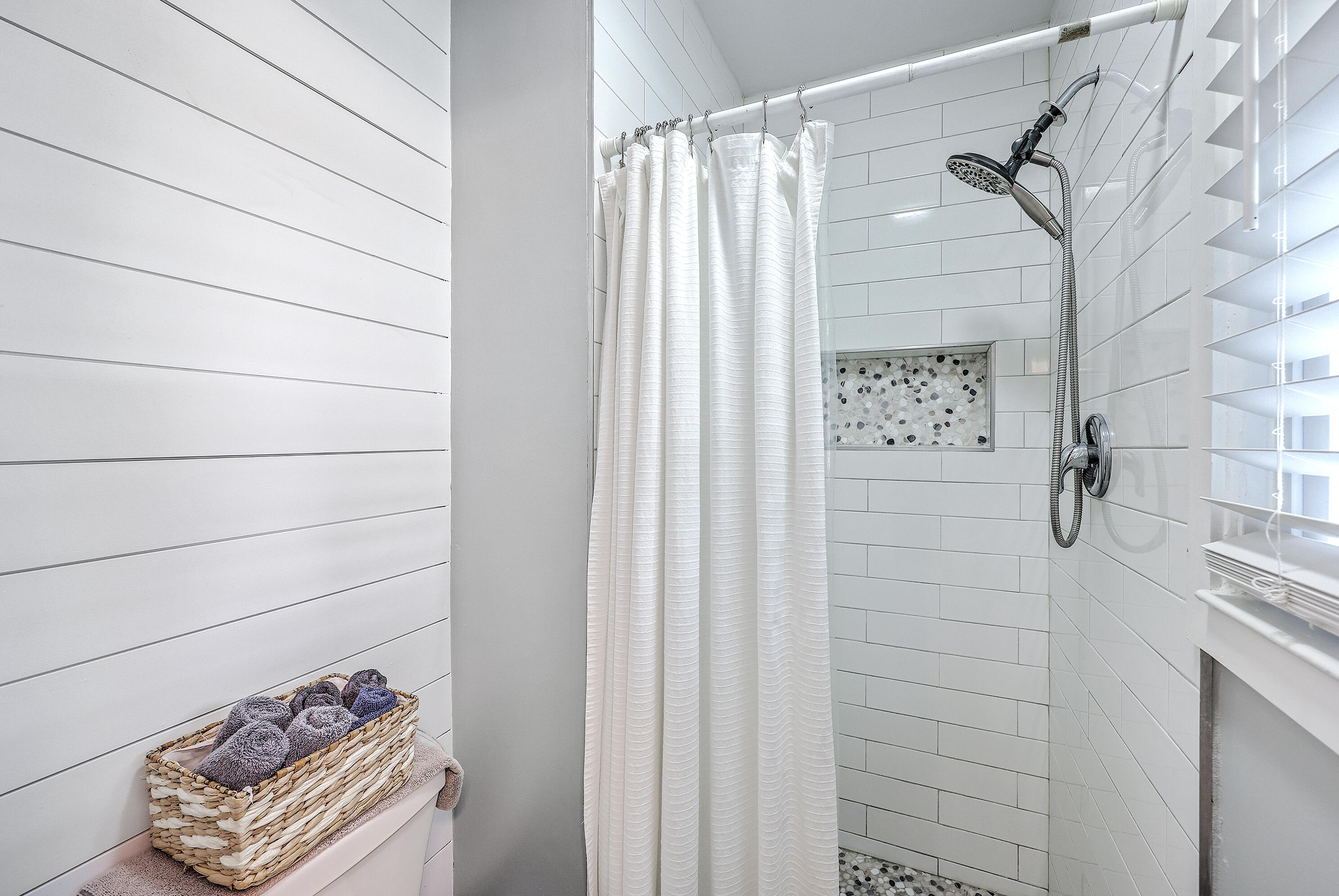 33 Oak Grove Road Goose Creek, SC 29445 - Photo 20 of 29 Primary Shower