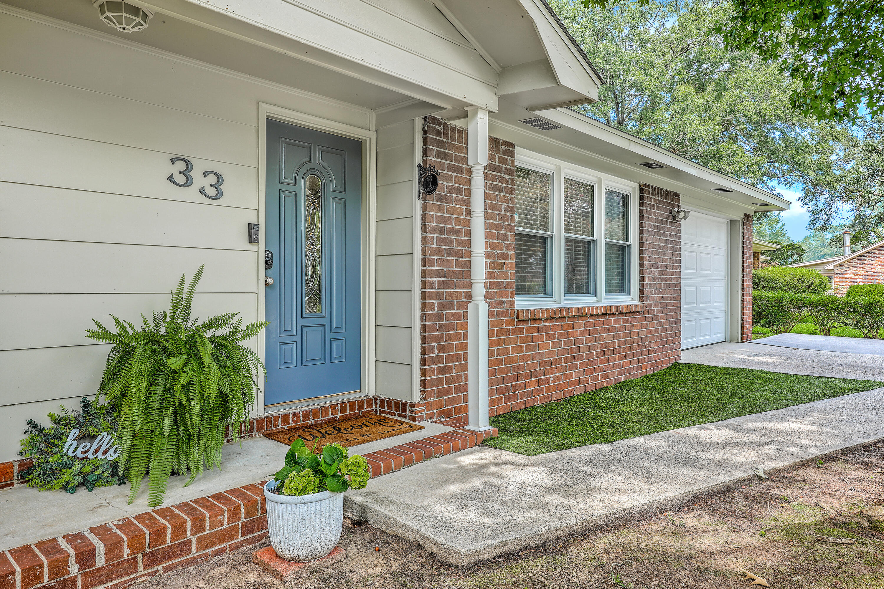 33 Oak Grove Road Goose Creek, SC 29445 - Photo 3 of 29 Come on in...