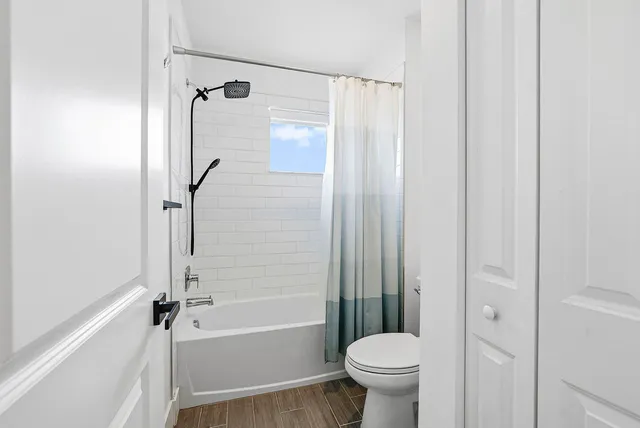 $999,999 | 4310 Buttonwood Drive, Delray Beach, FL 33445