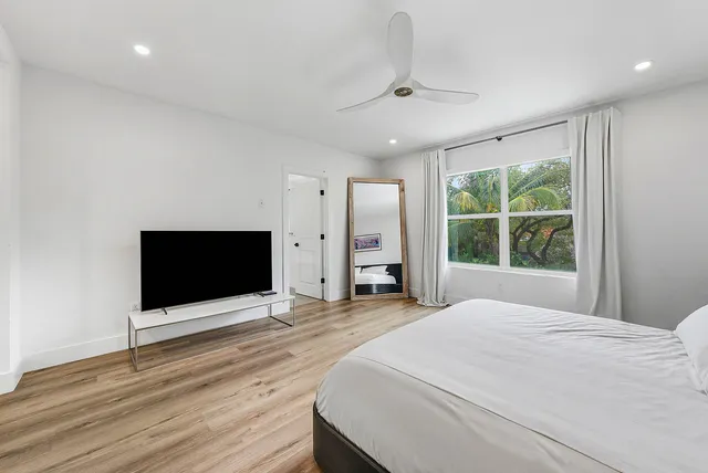 $999,999 | 4310 Buttonwood Drive, Delray Beach, FL 33445