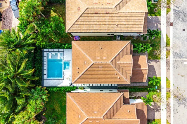 $999,999 | 4310 Buttonwood Drive, Delray Beach, FL 33445