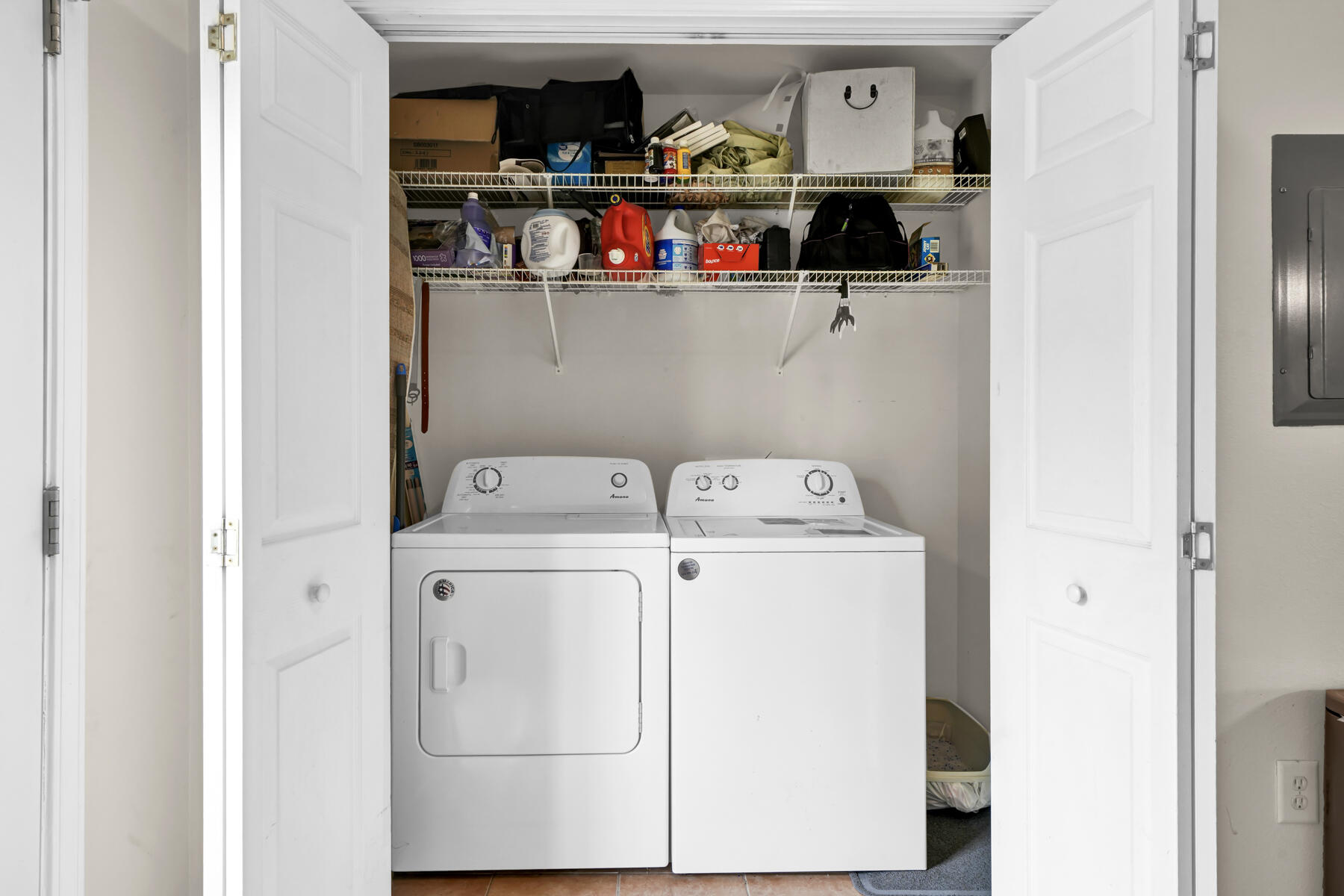 562 Wingspan Way Crestview, FL 32536 - Photo 23 of 23 a utility room with dryer and washer