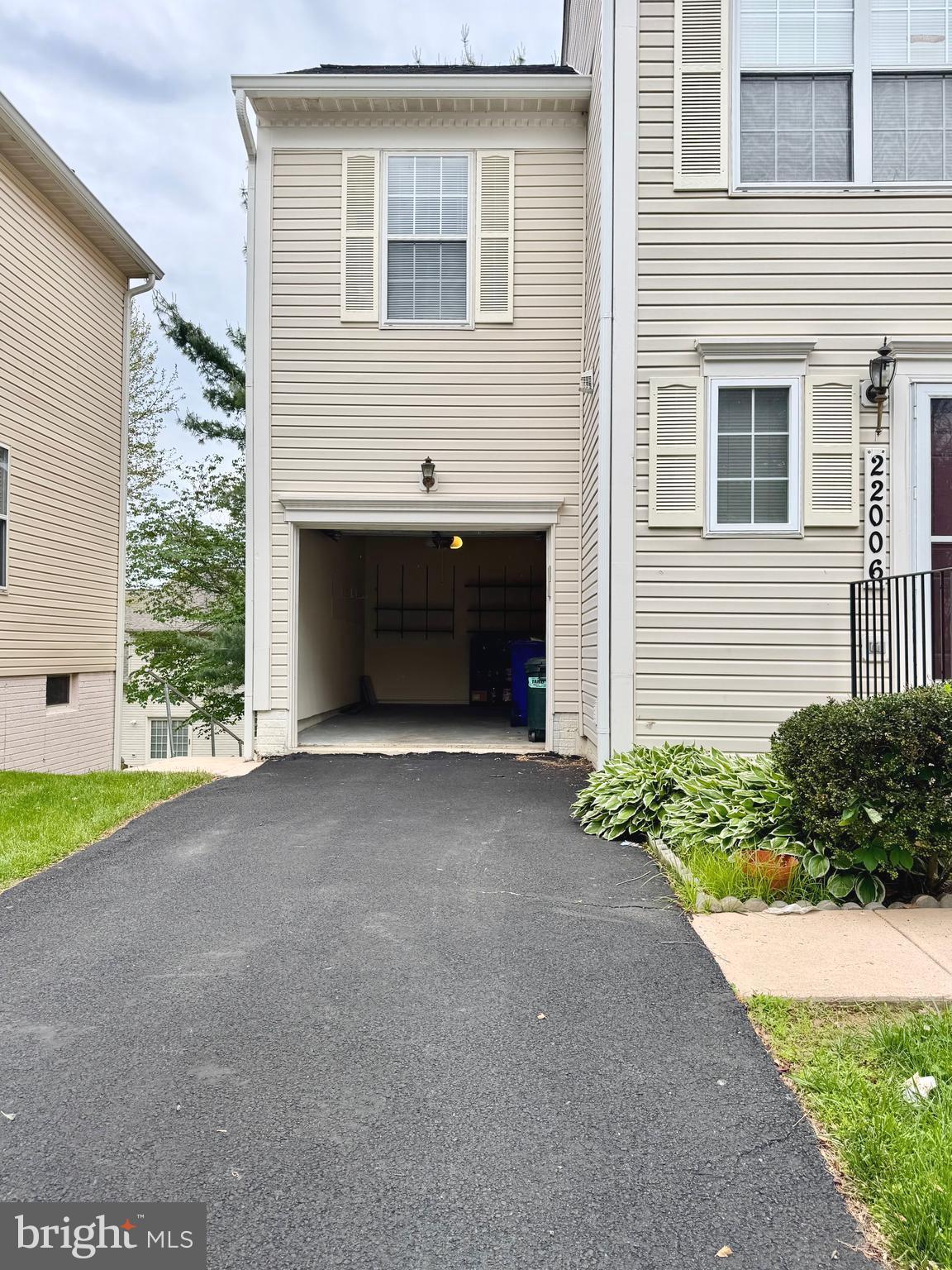 22006 Stone Boyds, MD 20841 - Photo 42 of 47 Garage