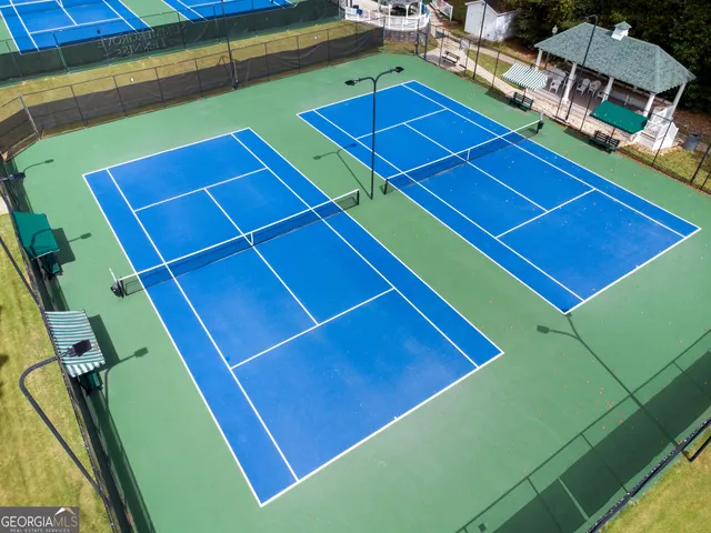 a view of a tennis court