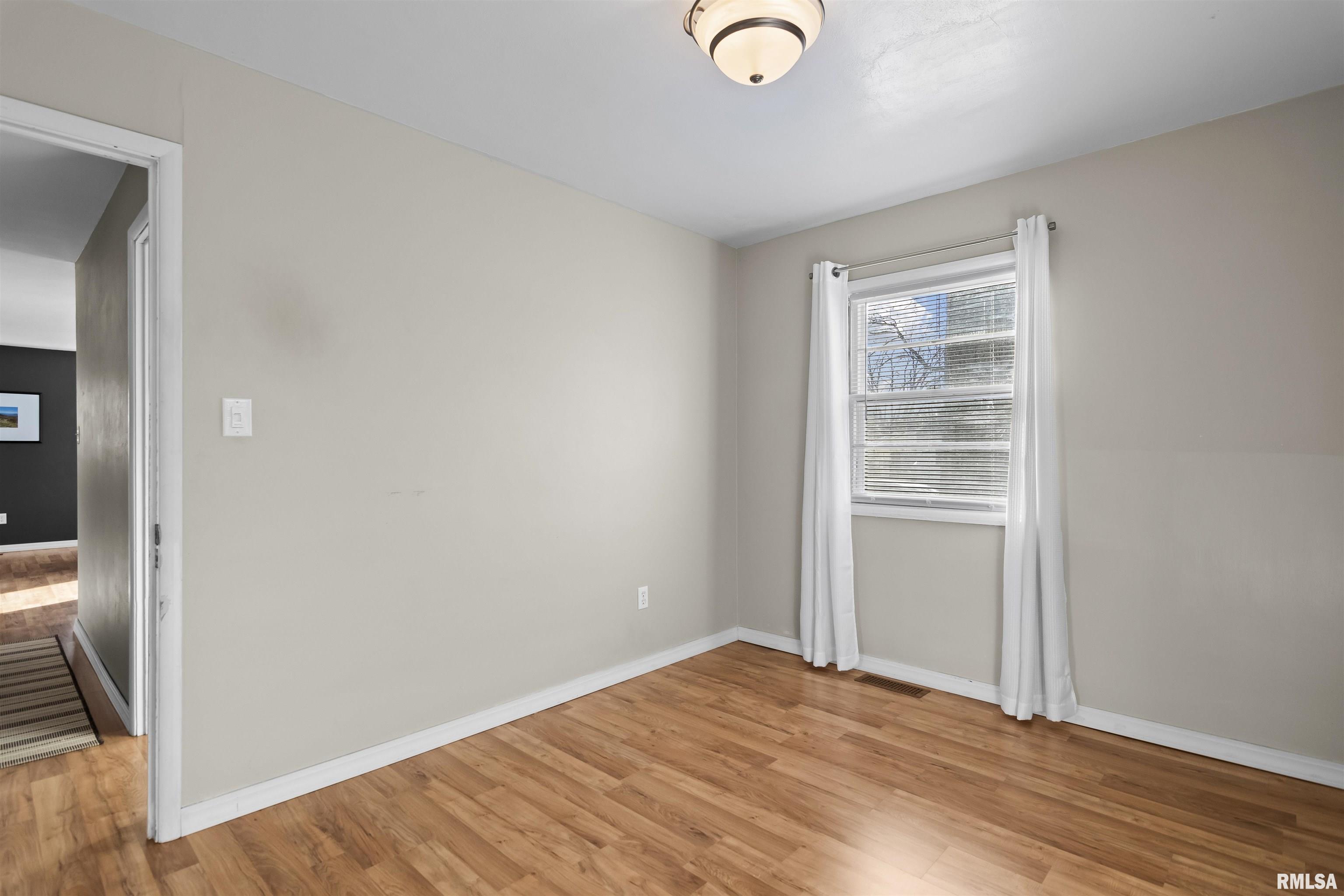 1104 Johnson Lane Springfield, IL 62702 - Photo 13 of 68