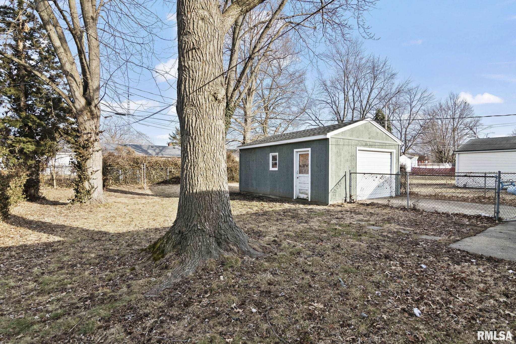 1104 Johnson Lane Springfield, IL 62702 - Photo 58 of 68