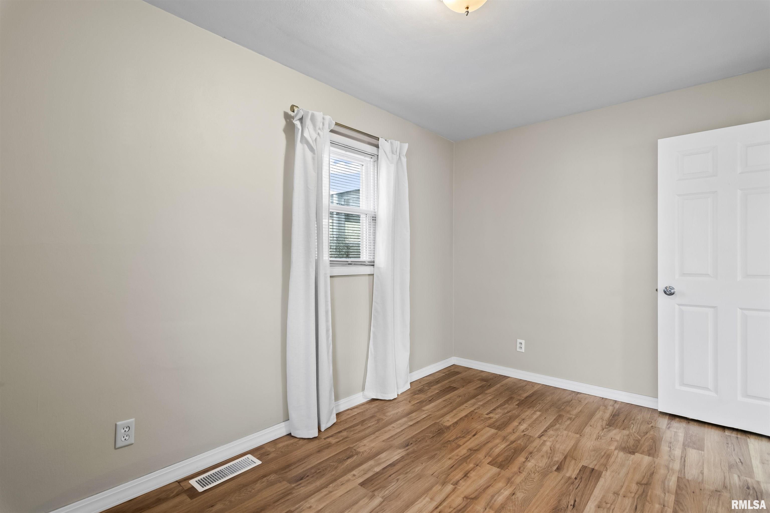 1104 Johnson Lane Springfield, IL 62702 - Photo 6 of 68