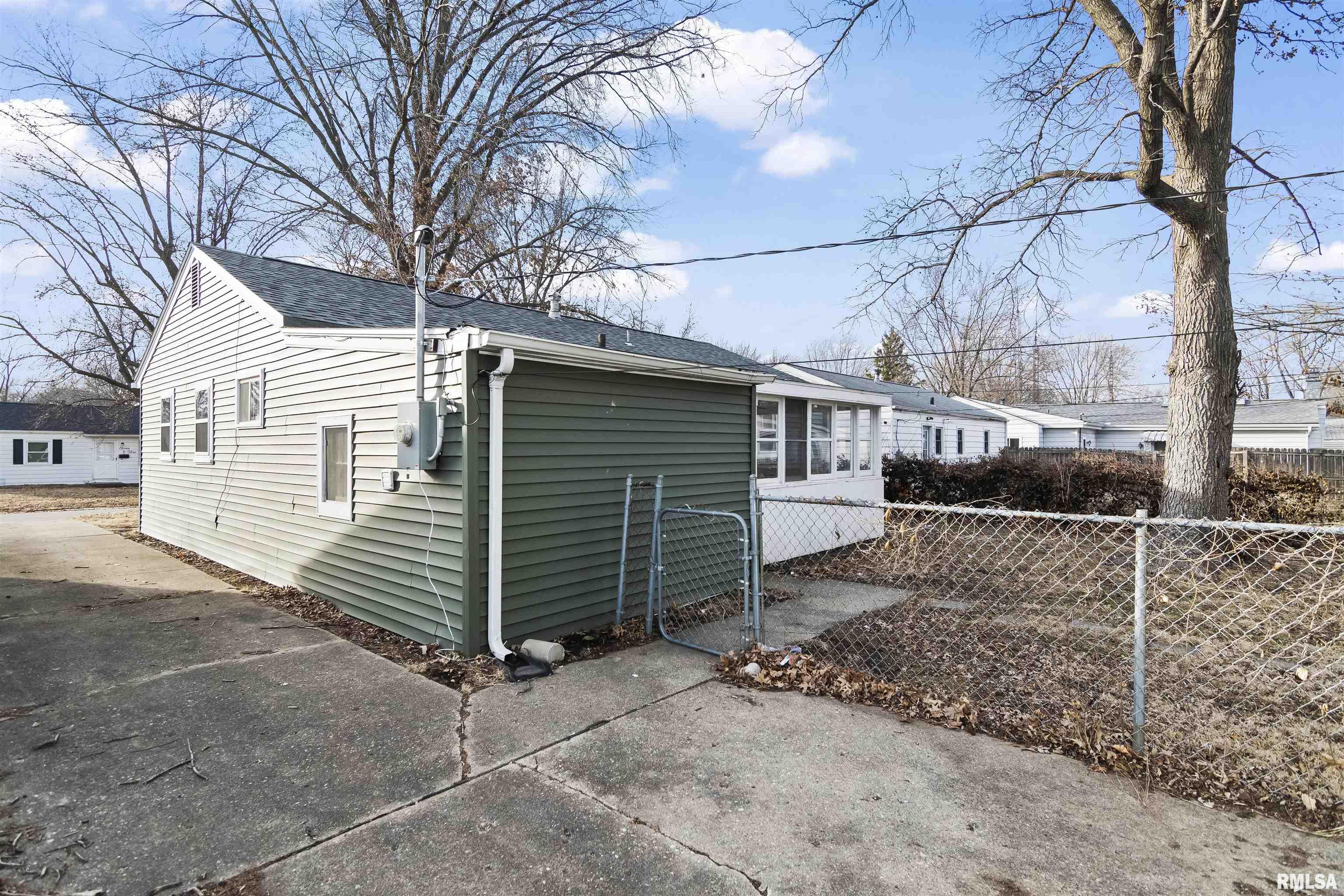 1104 Johnson Lane Springfield, IL 62702 - Photo 63 of 68