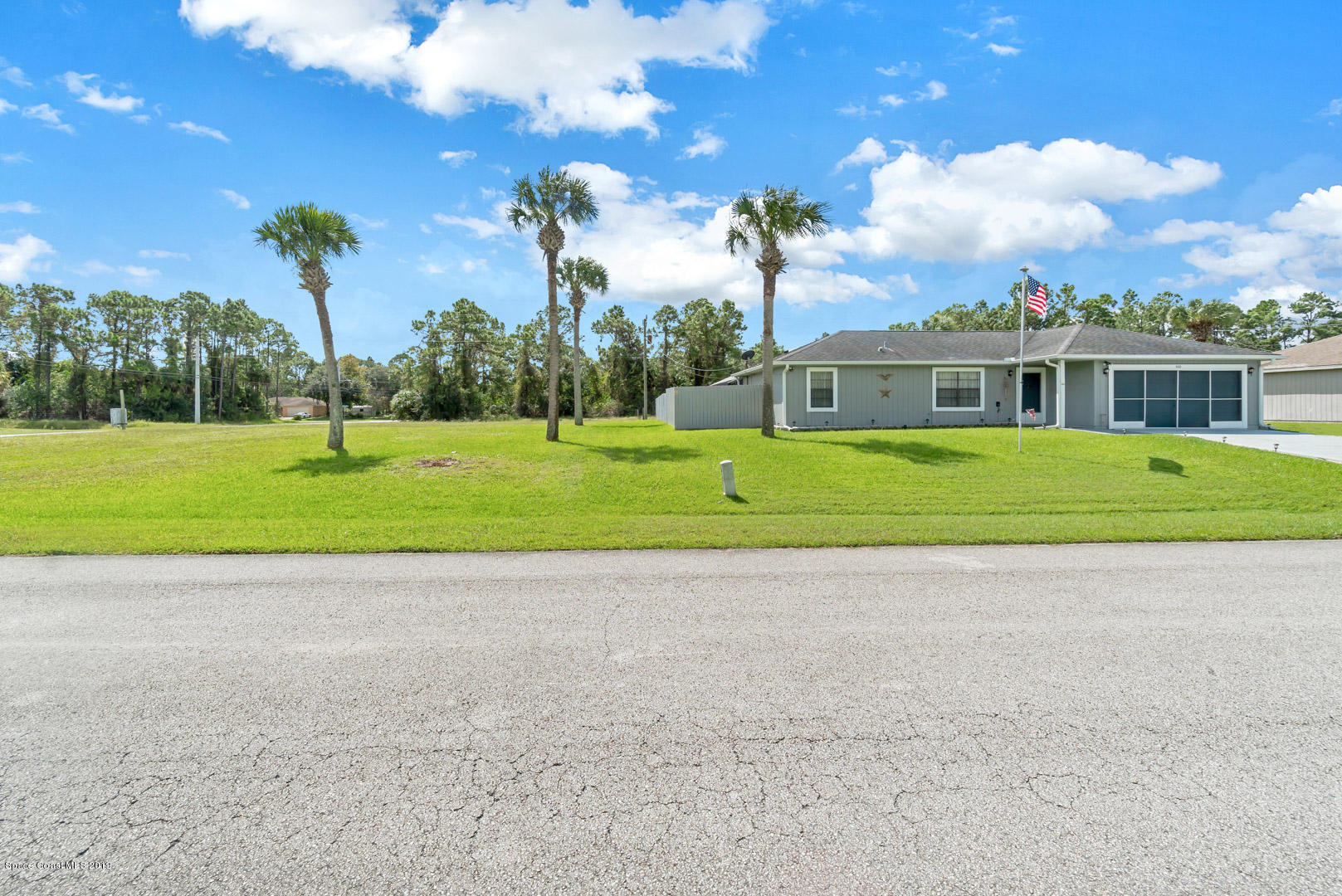 660 Bryant Road Palm Bay, FL 32908 - Photo 47 of 52 exterior (49 of 54)