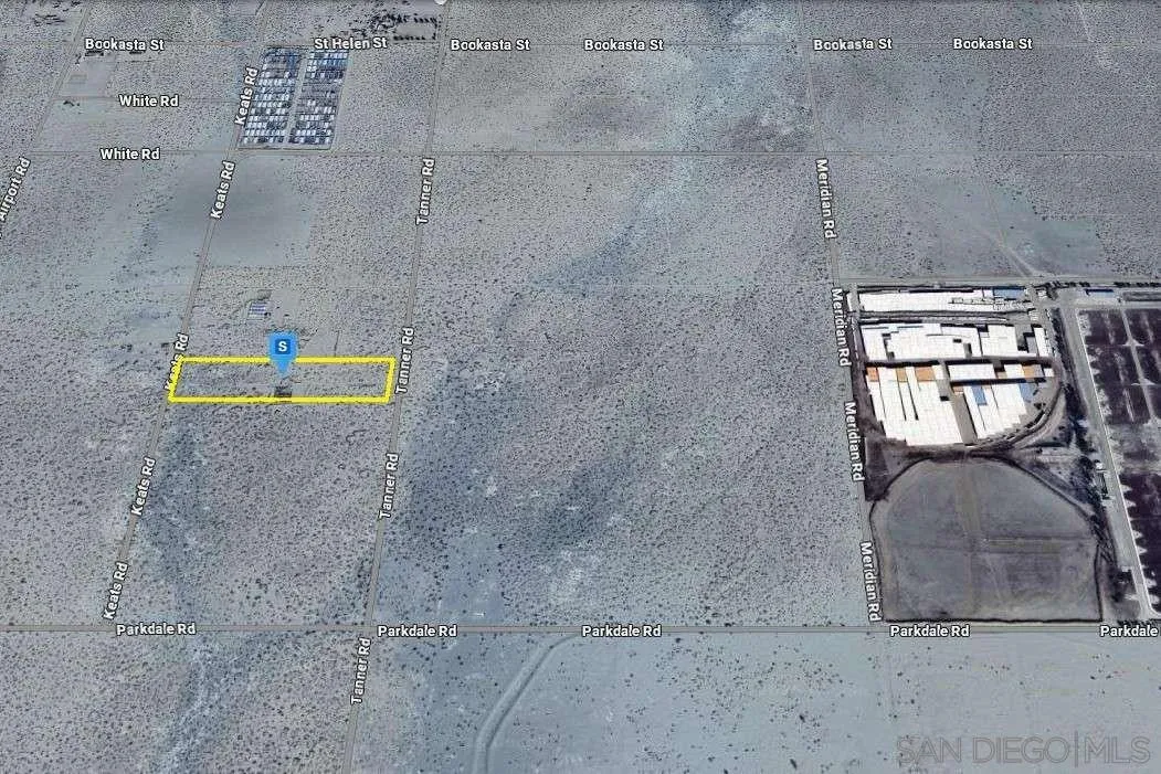 0 Keats Road, Unit 10 Adelanto, CA 92301 - Photo 32 of 39 a bathroom with a sink