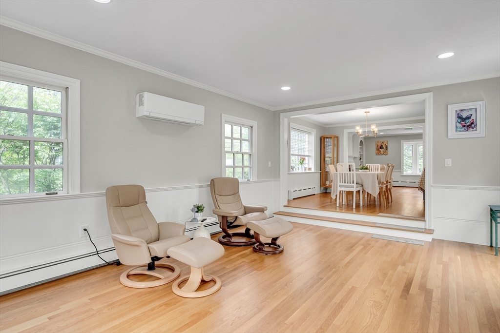 8 Hawthorne Road Winchester, MA 01890 - Photo 5 of 24