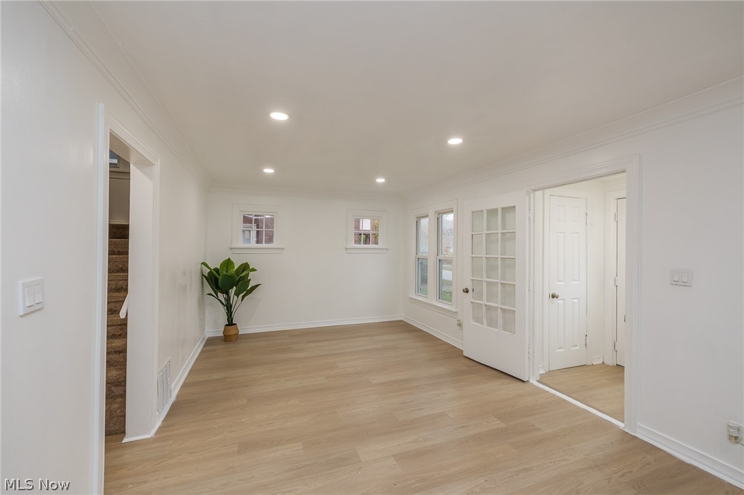 939 Vineshire Road Cleveland Heights, OH 44121 - Photo 6 of 48 Gallery Image 6
