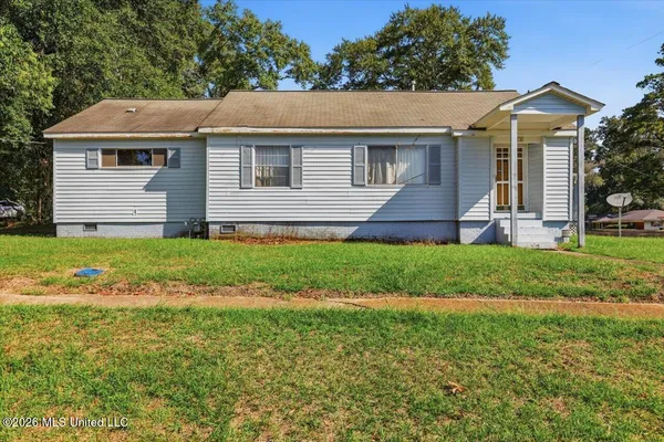 $159,900 | 215 East Simpson Avenue, Mendenhall, MS 39114