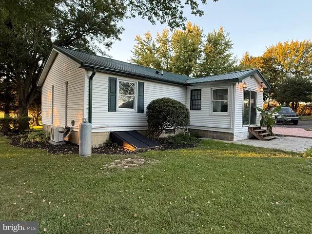 $350,000 | 2926 Crystal Beach Road, Earleville, MD 21919