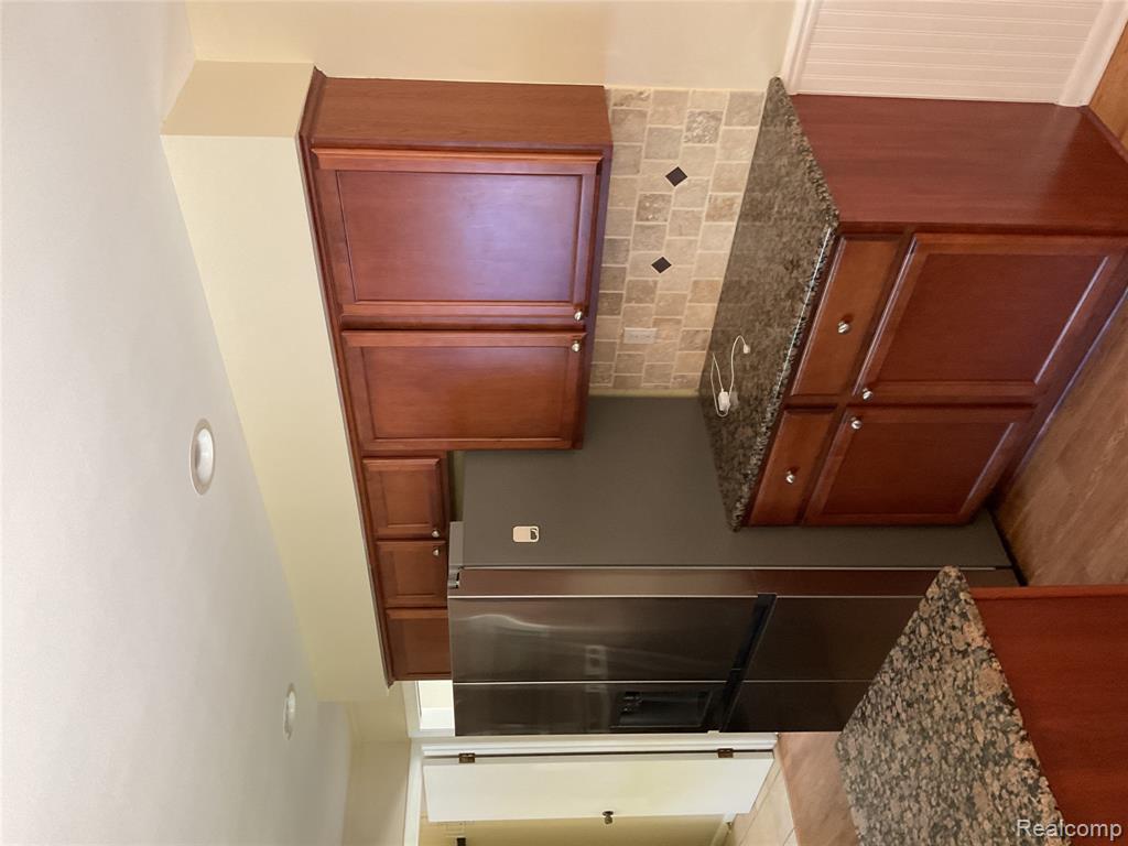 7096 Riverstone Road West Bloomfield, MI 48322 - Photo 23 of 26