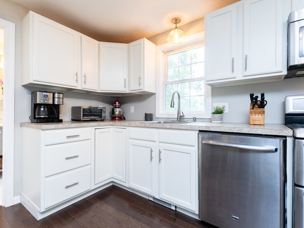 62 Trenton Road, Unit 2 Dedham, MA 02026 - Photo 8 of 26 Gallery Image 8