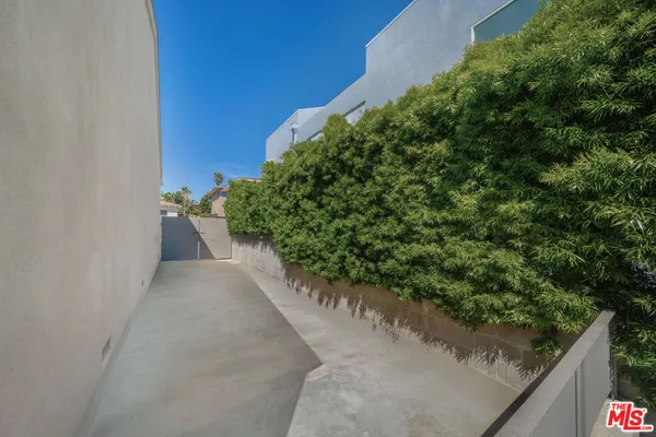 $4,350 | 726 West 37th Street, San Pedro, CA 90731