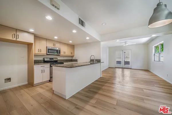 $4,350 | 726 West 37th Street, San Pedro, CA 90731