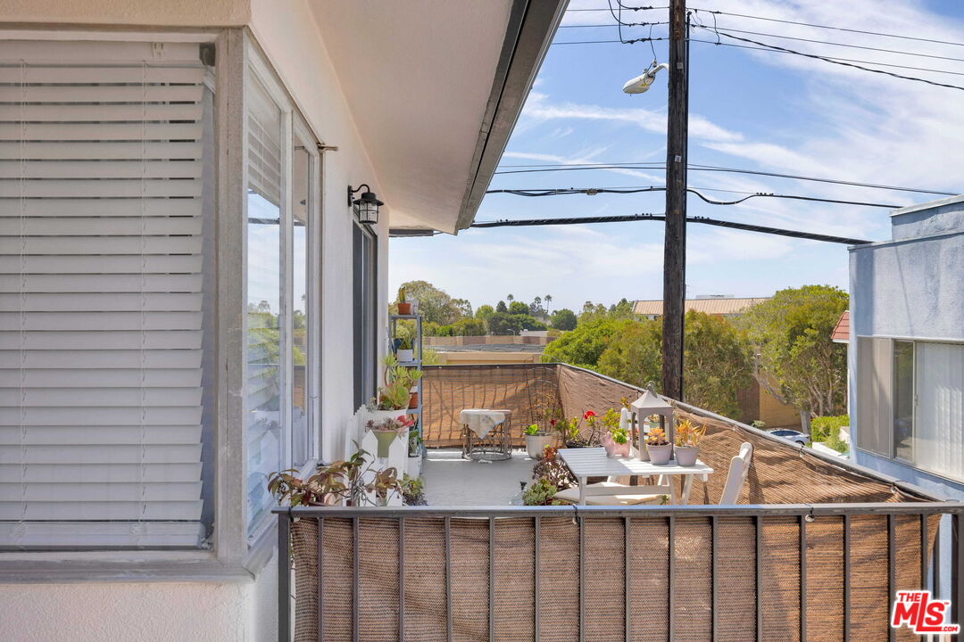 7832 West Manchester Avenue Playa del Rey, CA 90293 - Photo 10 of 13