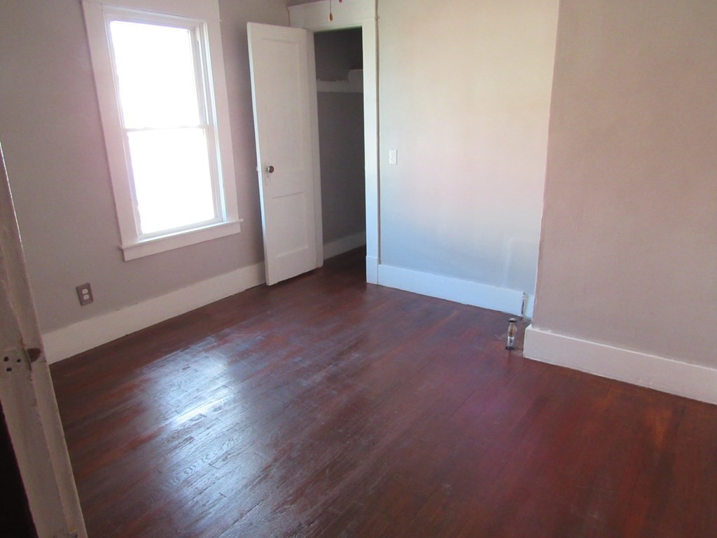 369 Page Boulevard Springfield, MA 01104 - Photo 9 of 17