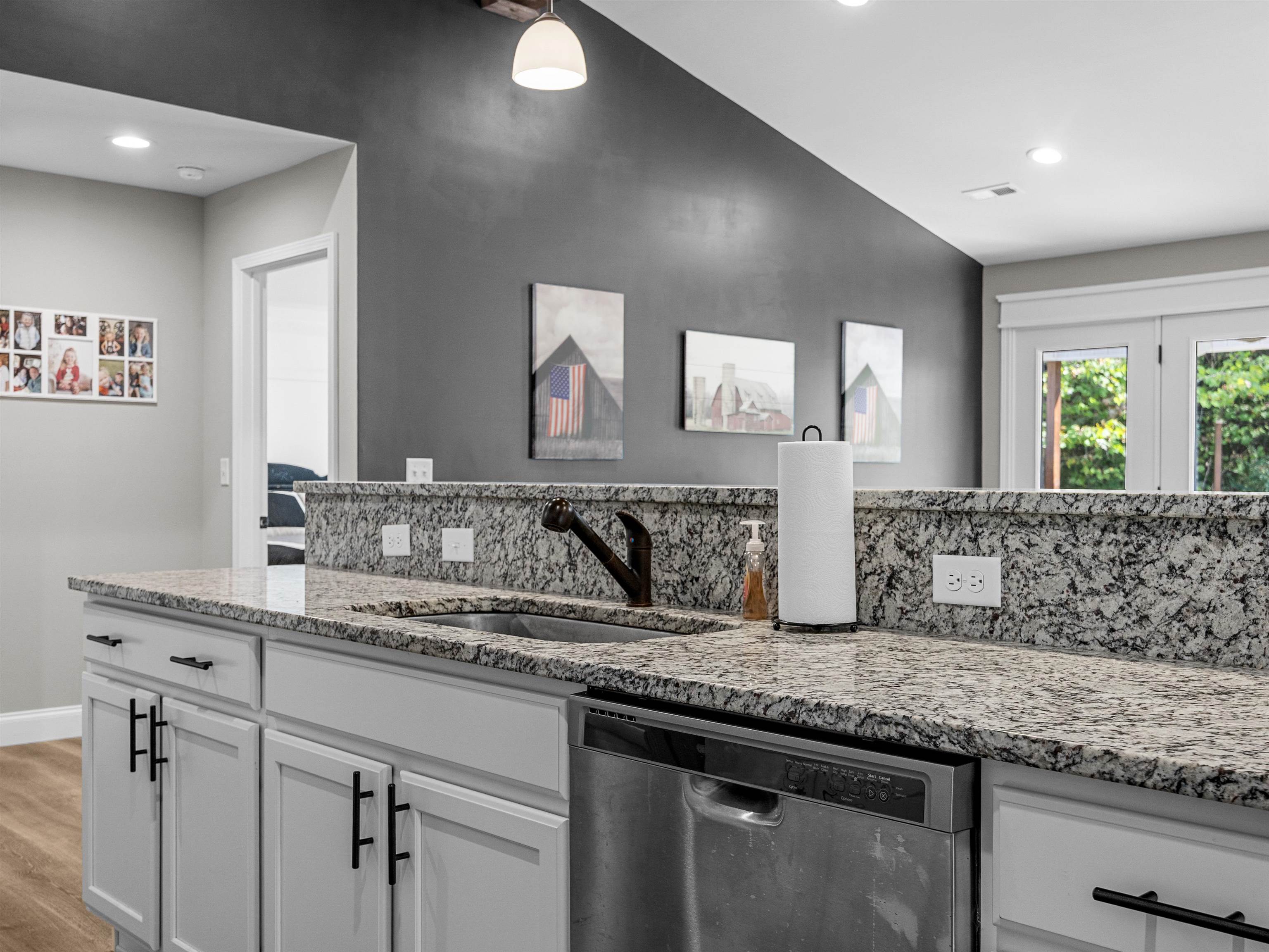 10938 Reidville Road Greer, SC 29651 - Photo 11 of 46