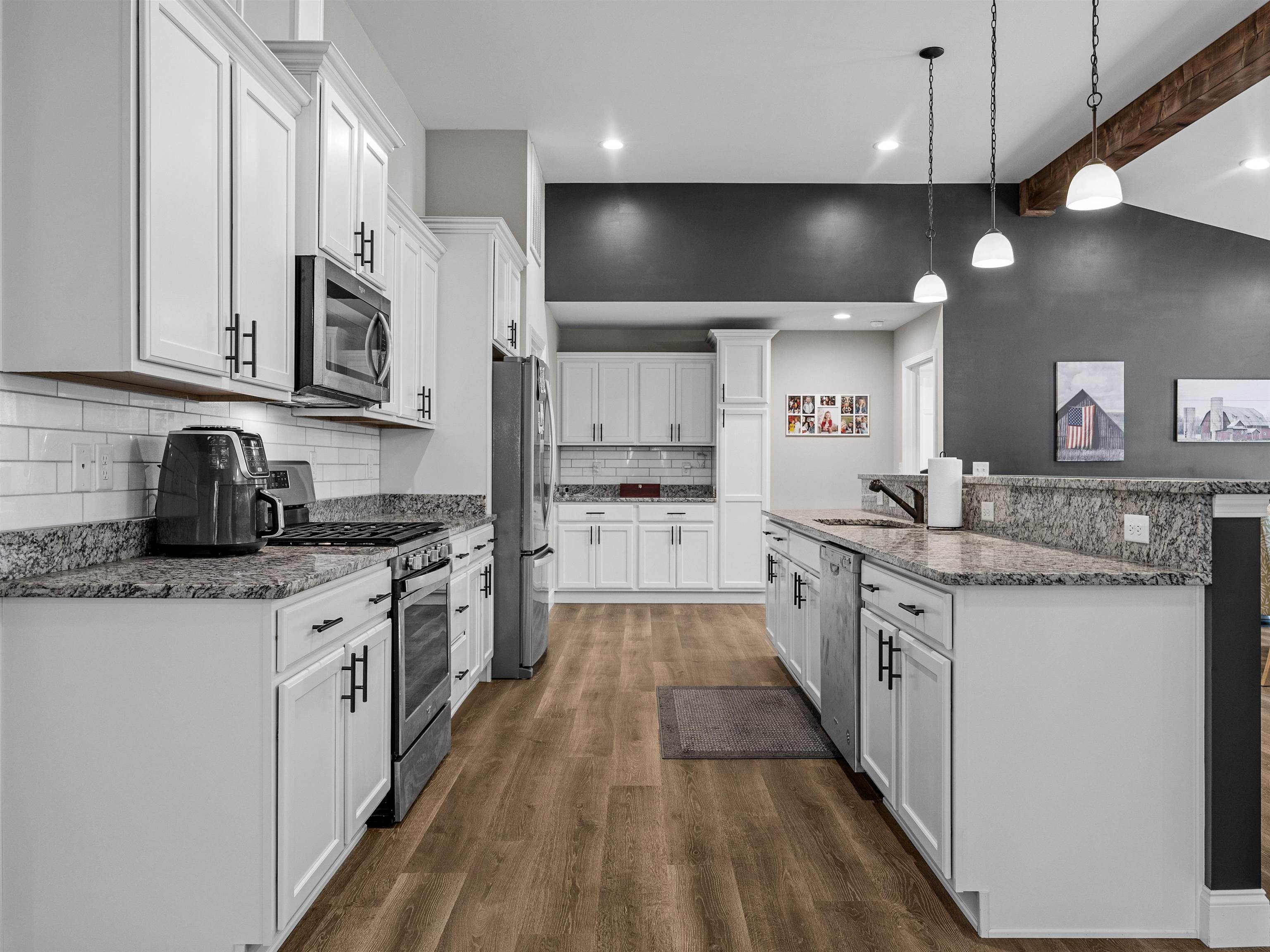 10938 Reidville Road Greer, SC 29651 - Photo 9 of 46