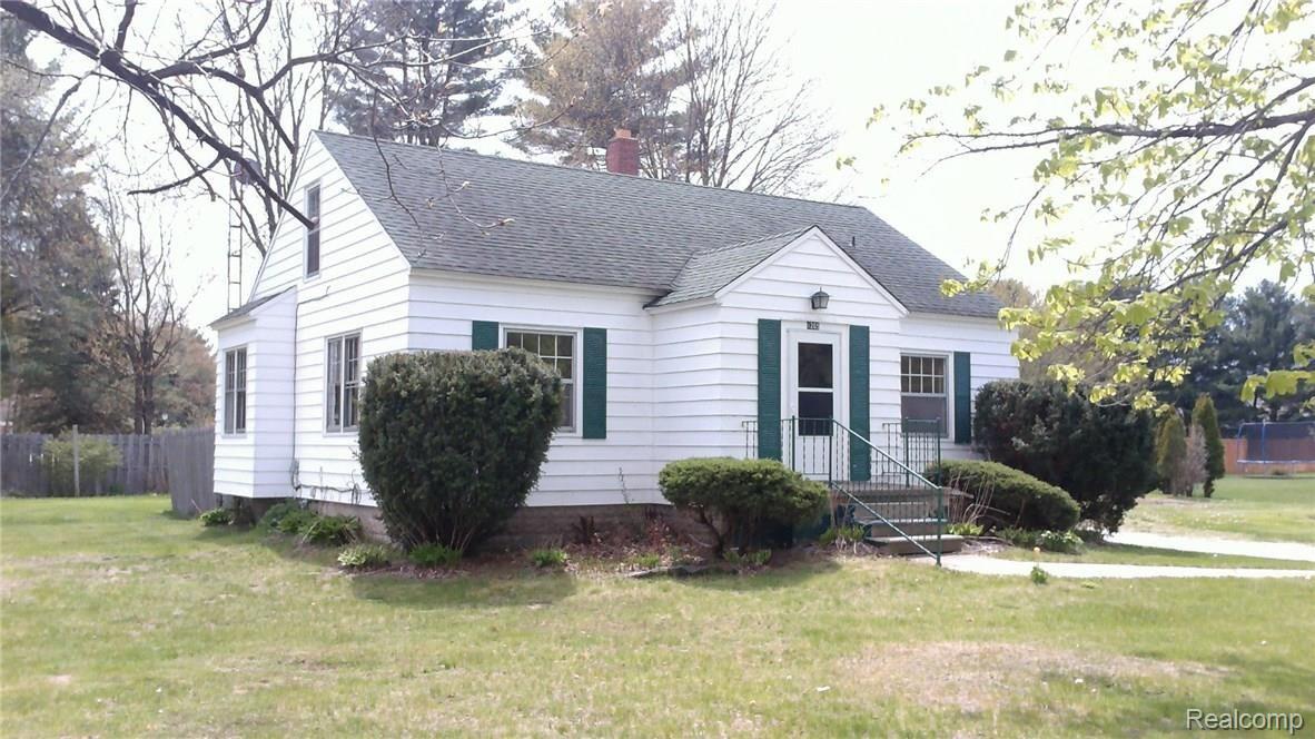 4205 Atkins Road Port Huron, MI 48060 - Photo 17 of 20 WIN_20160512_143018.JPG