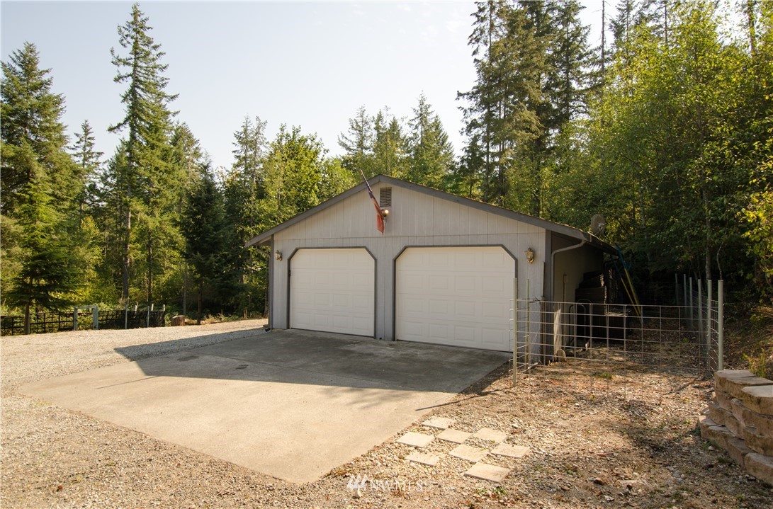 13626 Madrona Road Southwest Port Orchard, WA 98367 - Photo 3 of 17 Gallery Image 3