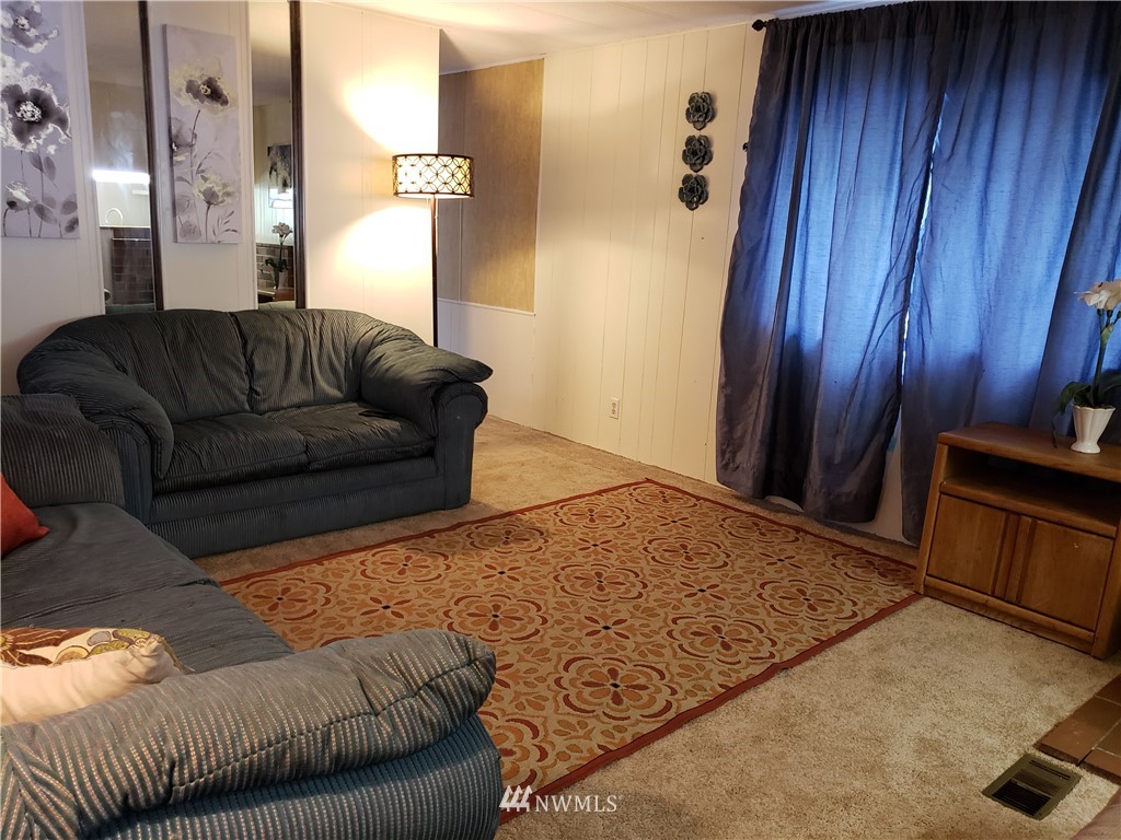13626 Madrona Road Southwest Port Orchard, WA 98367 - Photo 4 of 17 Gallery Image 4